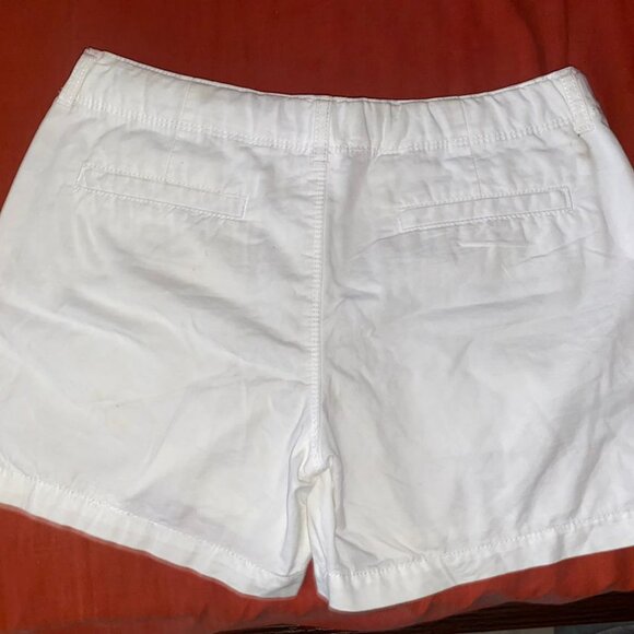 White gymboree shorts in a size 12 kids - Picture 2 of 2